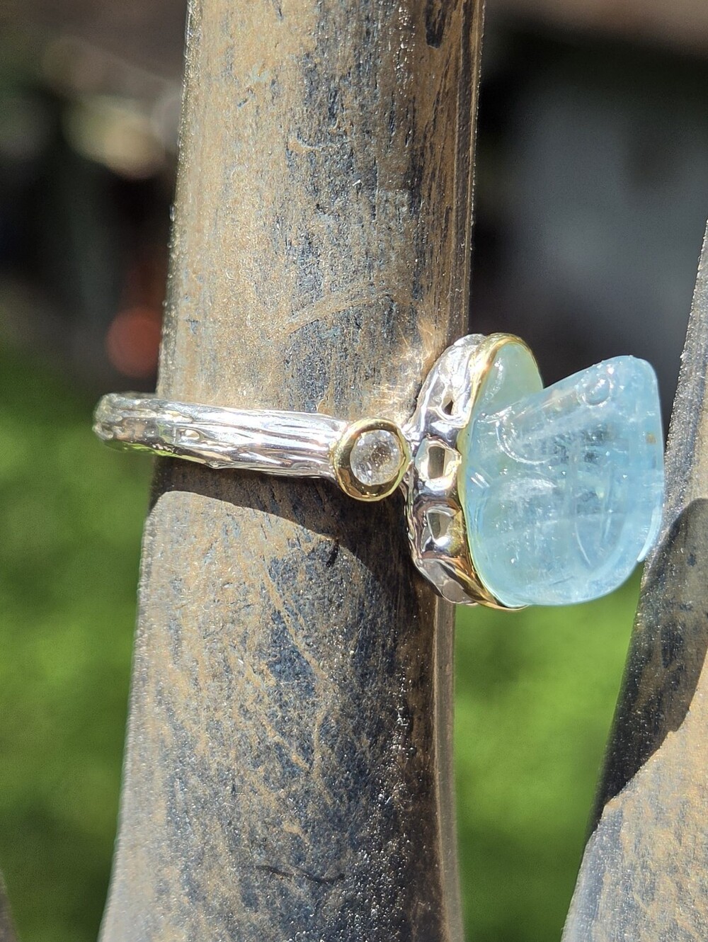 Aquamarine 4k Natural Bunny Carved Topaz Sterling & Gold Ring Sz7.5 - Picture 11 of 11